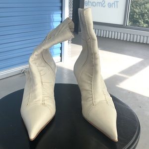 Le Château boots Cream Color